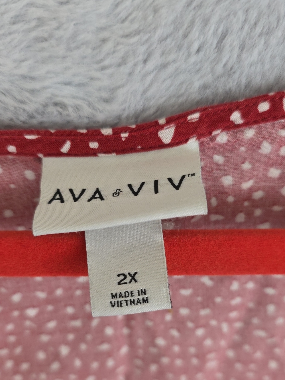 *Ava & Viv Plus Size 2X Red Ditsy Floral Peplum Blouse Tie Neck Puff Sleeve - Picture 2 of 7